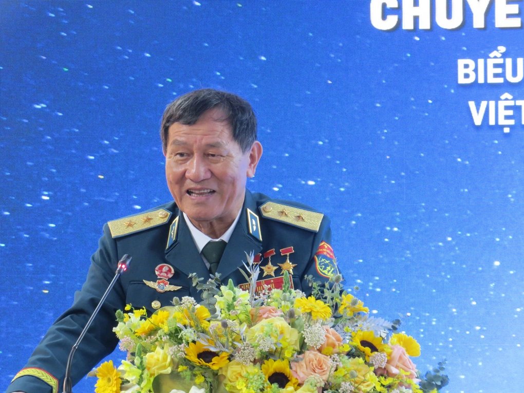 10-1775803909-tu-ngoai-khong-gian-ba-phi-hanh-gia-nga-gui-loi-chao-va-thong-diep-hop-tac-toi-viet-nam