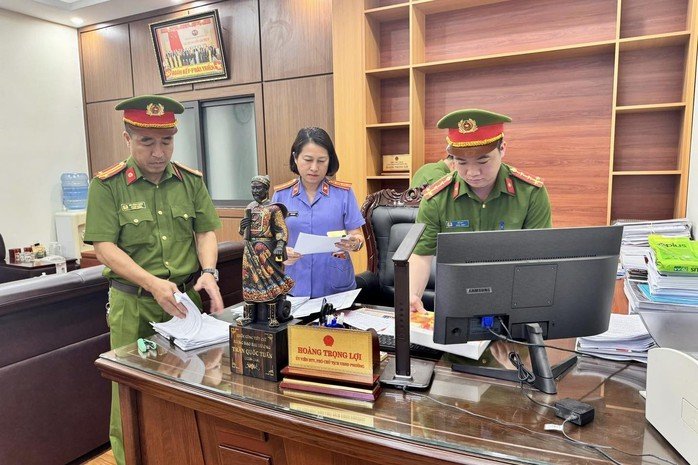 Bắt khẩn cấp nguyên một Phó Chủ tịch thành phố - Ảnh 2.