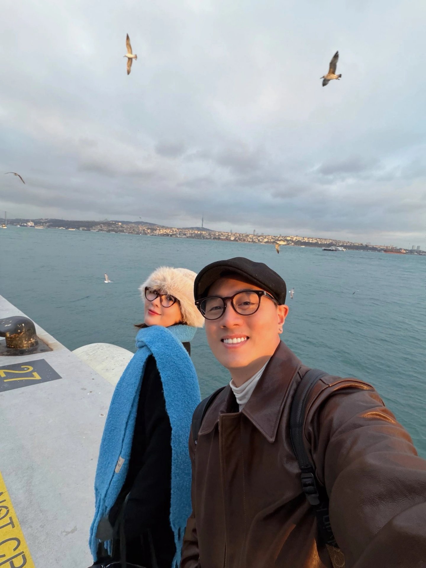 10-1775822120-bi-nghi-ngo-kiem-tien-ac-de-tau-porsche-va-mercedes-kien-hoang-gia-dinh-cam-cam-chinh-thuc-he-lo-cong-thuc-thanh-cong