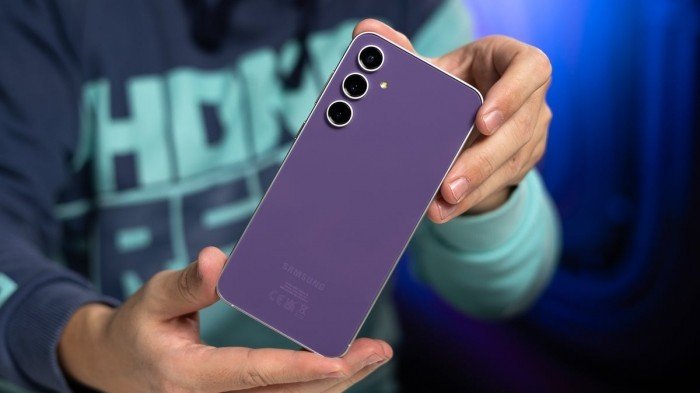 11-1775891778-gia-galaxy-s23-fe-re-nhu-beo-dau-thang-4-thap-hon-1-chi-vang-10-trieu-van-ap-dao-iphone-17