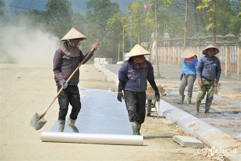 11-1775899401-nguoi-dan-oan-minh-chong-choi-cai-nong-42-do-c-tai-chao-lua-dong-duong