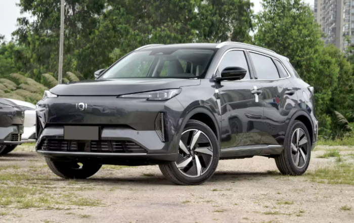 12-1775955428-suv-dien-ngang-co-mitsubishi-xforce-ra-mat-thiet-ke-long-lanh-gia-346-trieu-ne-noi-lo-xang-dau