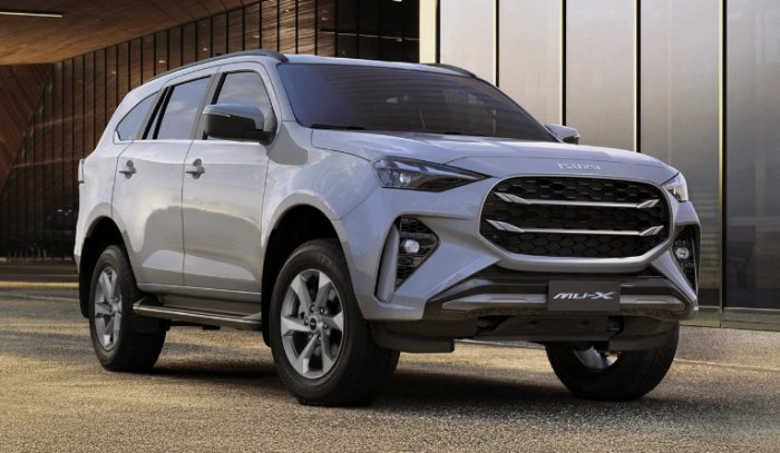 12-1775962570-gia-xe-isuzu-moi-nhat-thang-42026-d-max-tu-650-trieu-mu-x-khoi-diem-928-trieu-dong