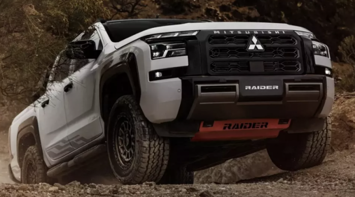 12-1775981087-ban-tai-mitsubishi-triton-lo-dien-phien-ban-moi-2026-ham-ho-hon-manh-me-hon-quyet-dau-ford-ranger