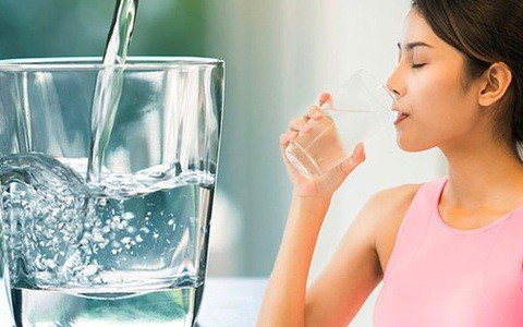 lưu ý khi uống nước : Uống nước vào buổi sáng tốt nhưng cần ghi nhớ 2 LƯU Ý để tránh phản tác dụng