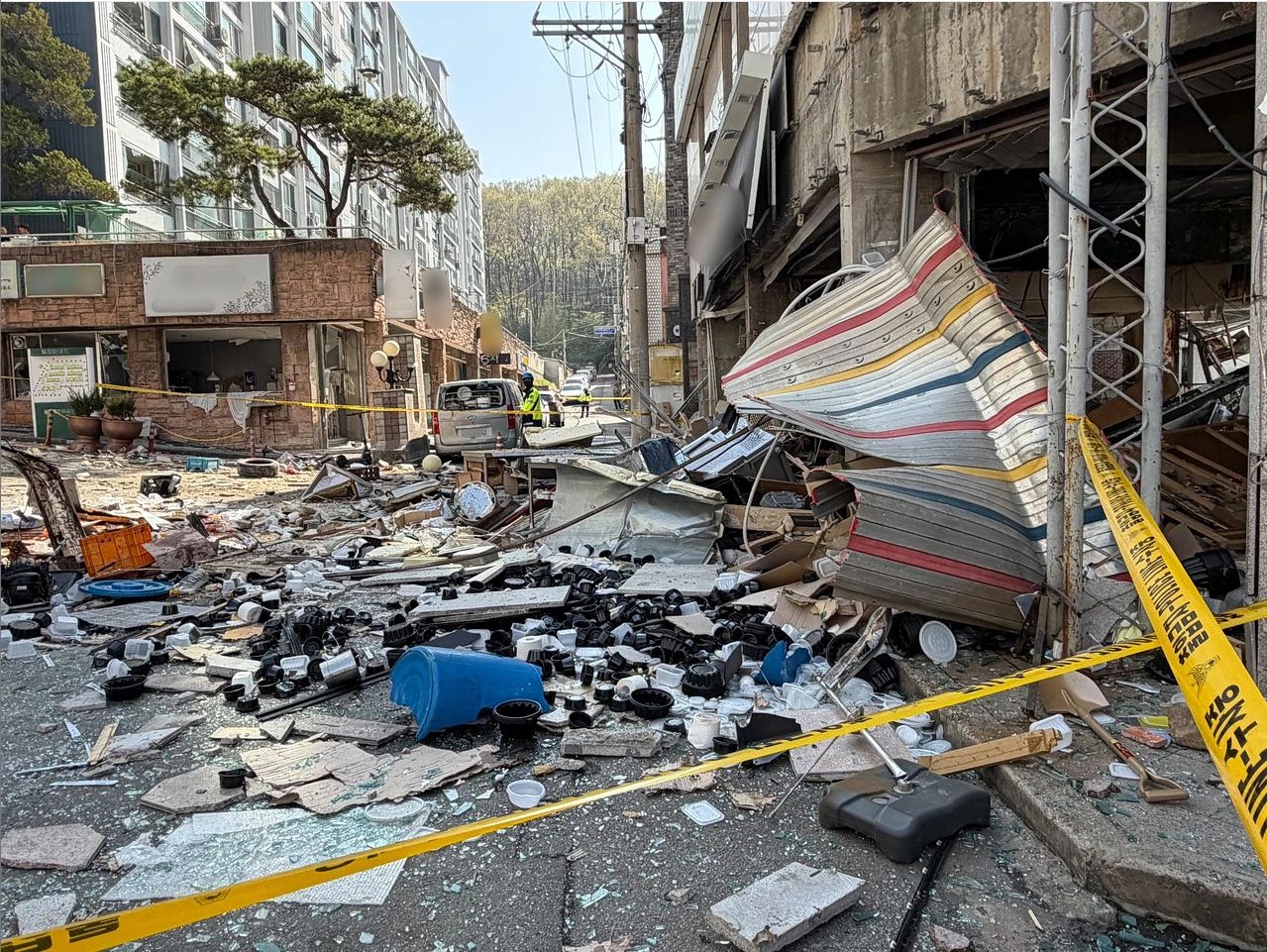 13-1776064291-kinh-hoang-vu-no-khi-gas-rang-sang-tai-han-quoc-khu-pho-bien-dang-15-nguoi-thuong-vong