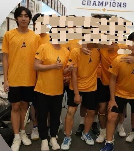 Lần đầu lộ ảnh rõ mặt con trai 17 tuổi của Lâm Chí Dĩnh, netizen không tin nổi vào mắt mình - Ảnh 5.