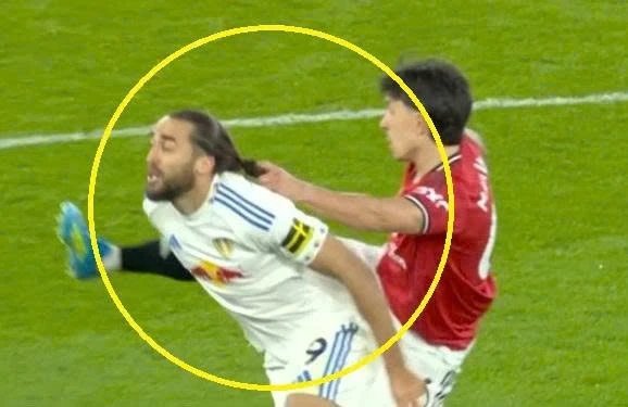 14-1776122620-mu-tham-bai-truoc-leeds-tao-nen-cu-soc-lich-su-tai-old-trafford