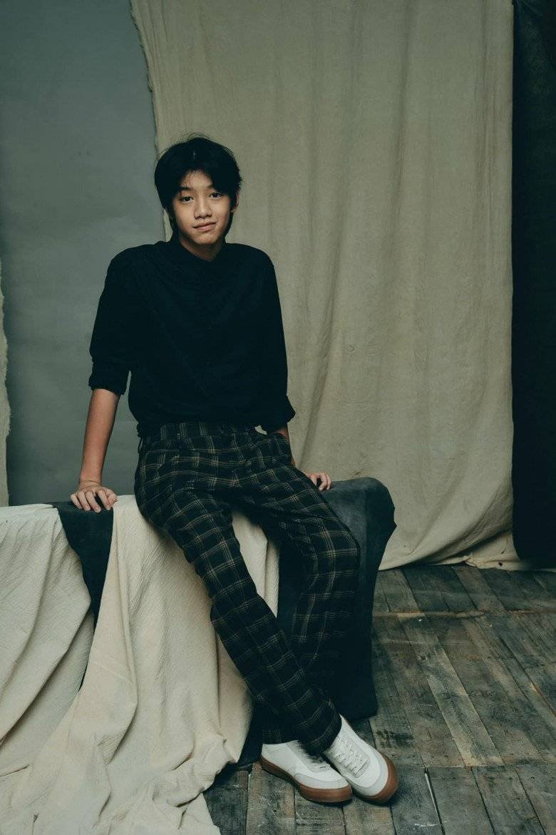 15-1776221988-subeo-gay-bao-mang-khi-cong-khai-ban-gai-danh-tinh-va-gia-the-cua-chrissy-thai-tro-thanh-tam-diem-tim-kiem