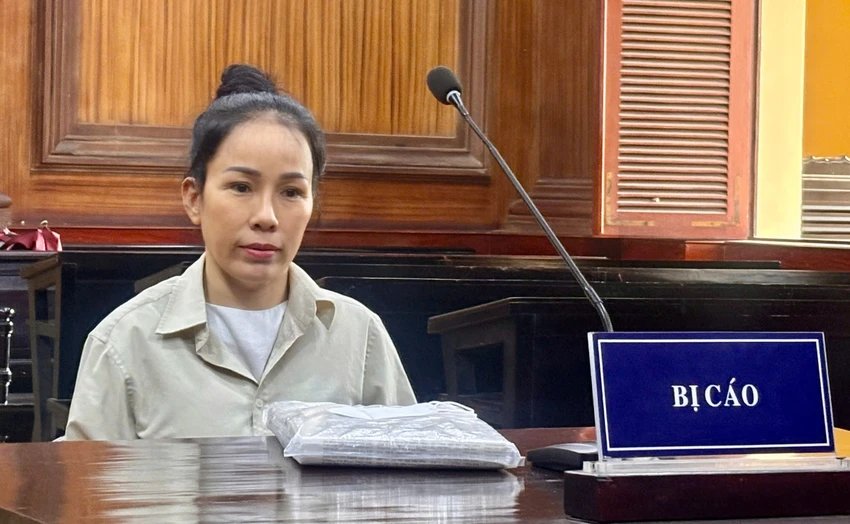 Bị cáo Đinh Thị Lan. Ảnh: SONG MAI