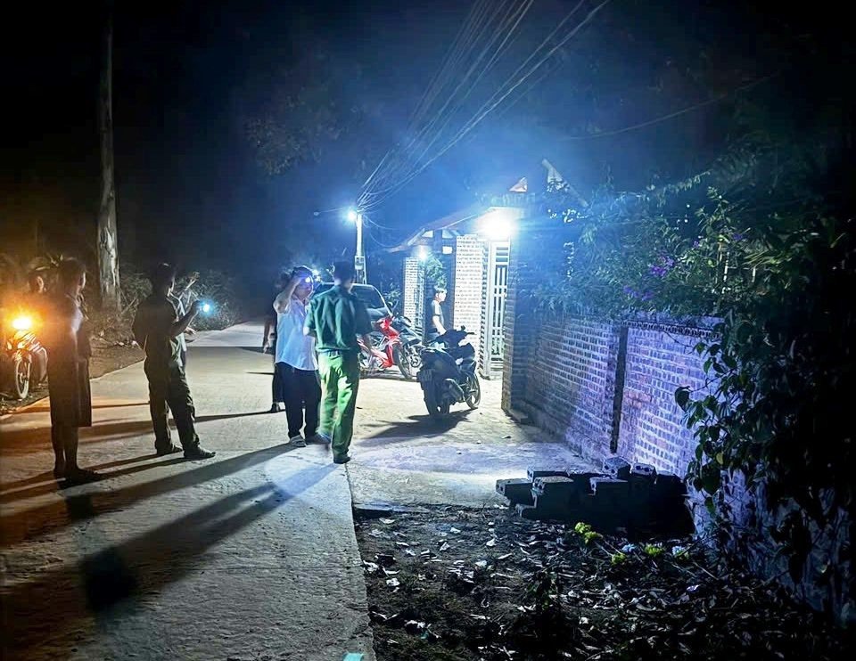 15-1776227351-xot-xa-be-gai-5-thang-tuoi-bi-bo-roi-trong-tui-xach-kem-loi-nhan-gui-do-hoan-canh-kho-khan