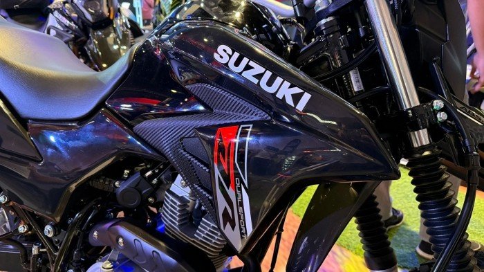 Suzuki-DR-160-9