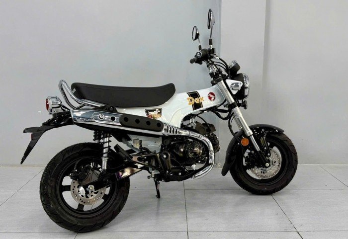 Honda-DAX-1