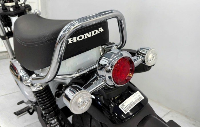 Honda-DAX-7