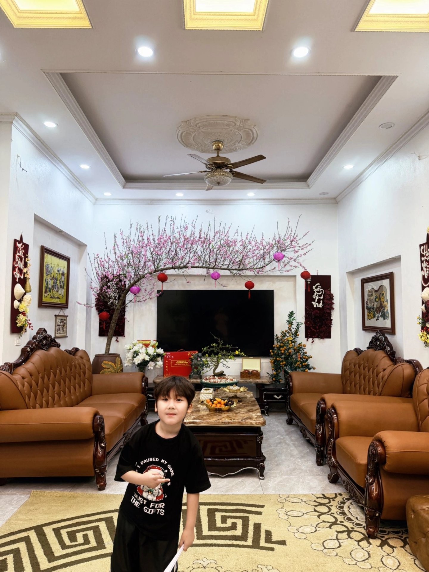 15-1776264310-hoa-minzy-gay-xon-xao-khi-rao-ban-gap-can-ho-4-ty-sau-man-tra-no-van-toan-su-that-phia-sau-la-gi