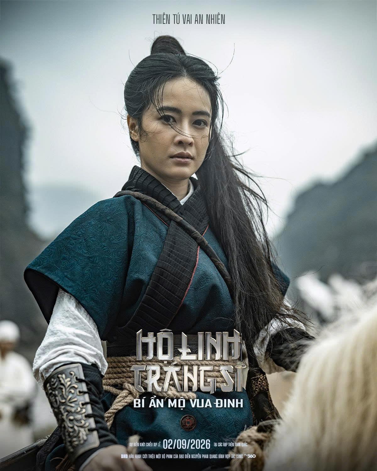 16-1776307952-hua-vi-van-gay-ngo-ngang-voi-tao-hinh-gia-nua-lao-luyen-trong-sieu-pham-huyen-su-ve-vua-dinh