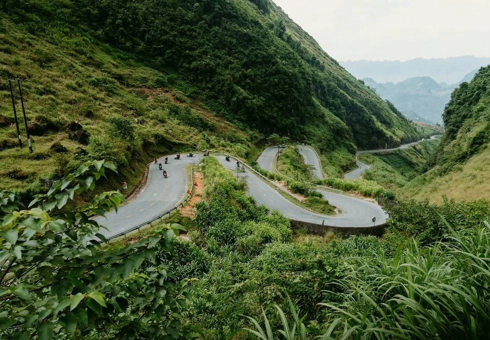 16-1776322513-ha-giang-loop-con-nghien-cua-khach-tay-va-nhung-khuc-cua-de-tra-gia-dat