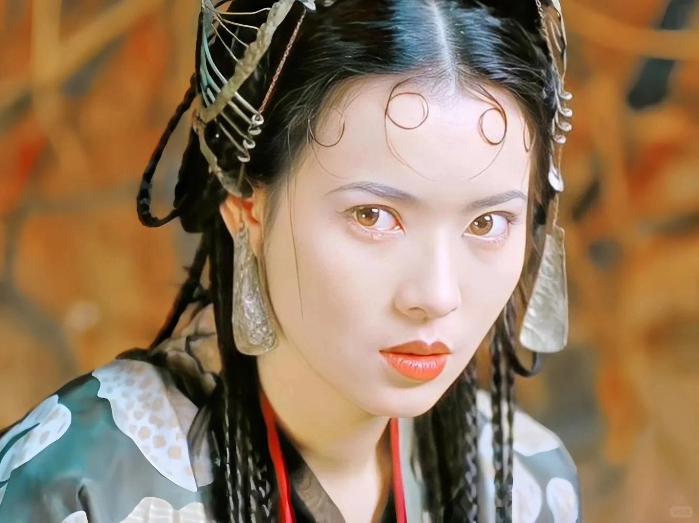 17-1776386946-bi-kich-cua-mot-huyen-thoai-nhan-sac-tu-dinh-cao-tinh-tuyet-ngu-dai-son-den-nhung-dong-nhat-ky-dam-le-va-cai-chet-trong-co-doc