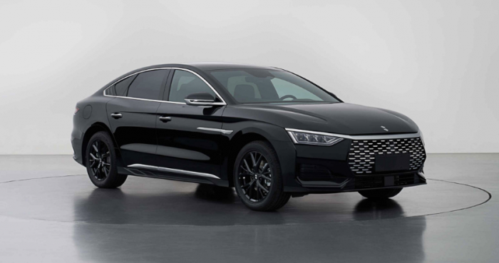 17-1776392329-ky-phung-dich-thu-moi-cua-mazda3-sedan-dien-hang-c-gia-re-chi-370-trieu-dong-ngap-cong-nghe