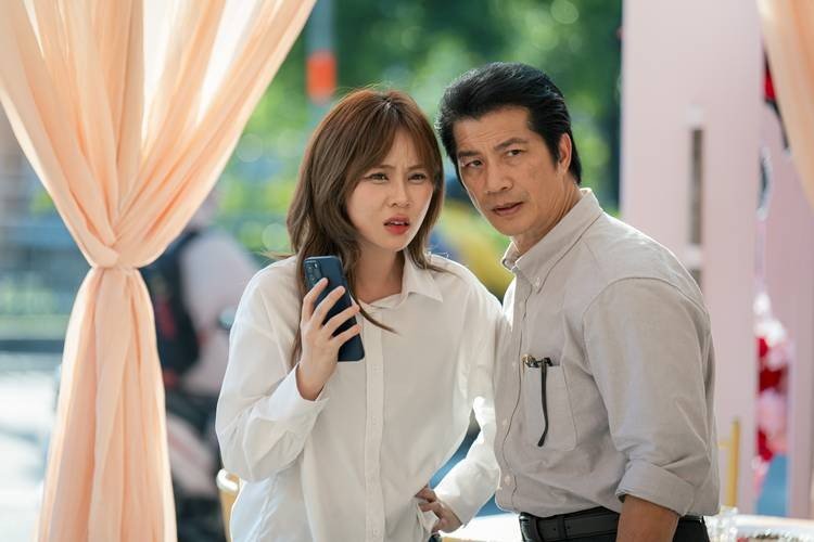 17-1776410610-misthy-bi-chi-trich-vi-hoi-khan-gia-co-mang-nao-di-xem-phim-khong