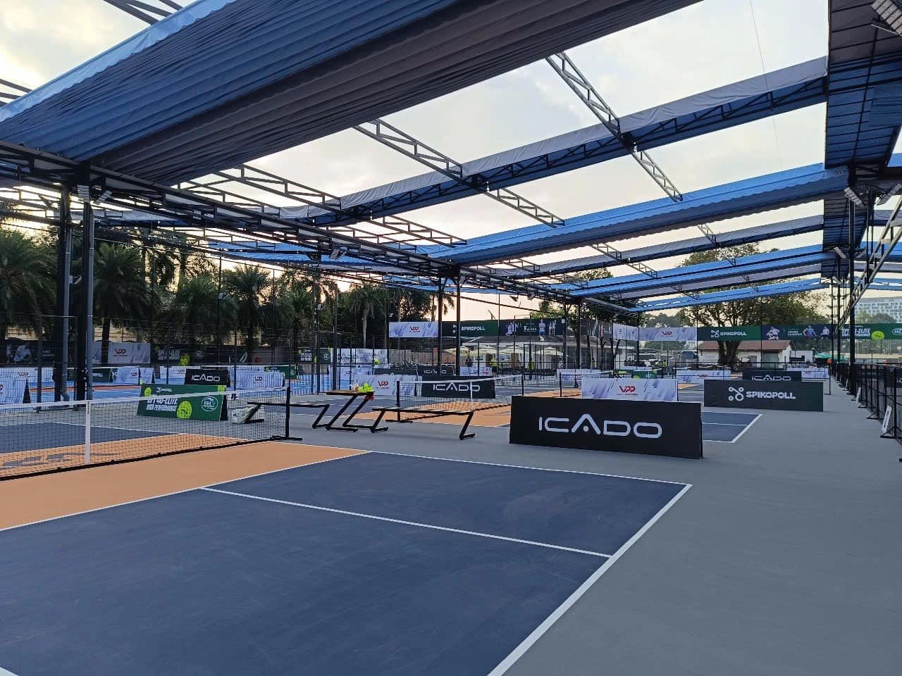 17-1776437647-tu-ong-trum-sieu-xe-den-cu-bat-tay-voi-pickleball-he-lo-de-che-the-thao-cua-thieu-gia-phan-thanh