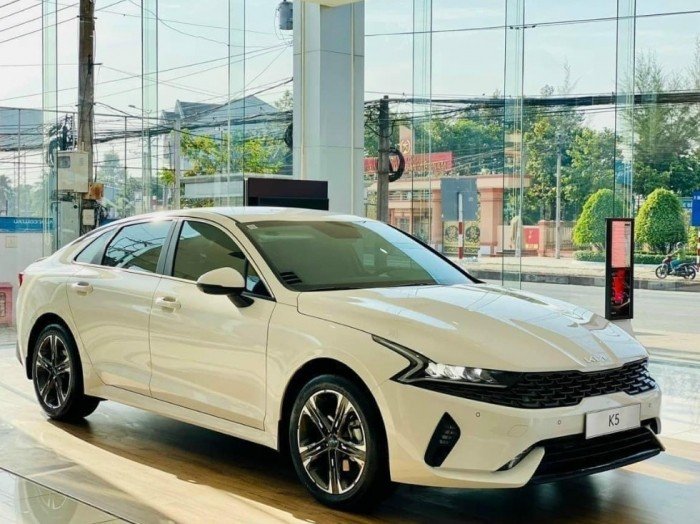 Quyết ‘lật đổ’ Toyota Camry, Kia K5 tung ‘siêu ưu đãi’ giảm sâu giá lăn bánh giữa tháng 4/2026 ảnh 5