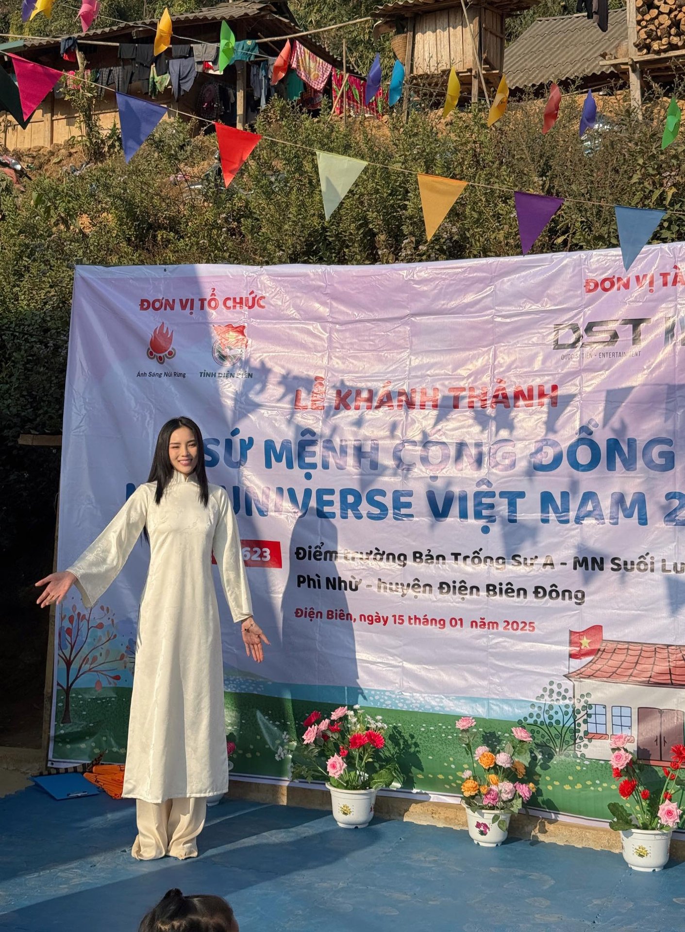 18-1776478038-hoa-hau-ky-duyen-dap-tra-truoc-nghi-van-quyt-loi-hua-xay-10-ngoi-truong