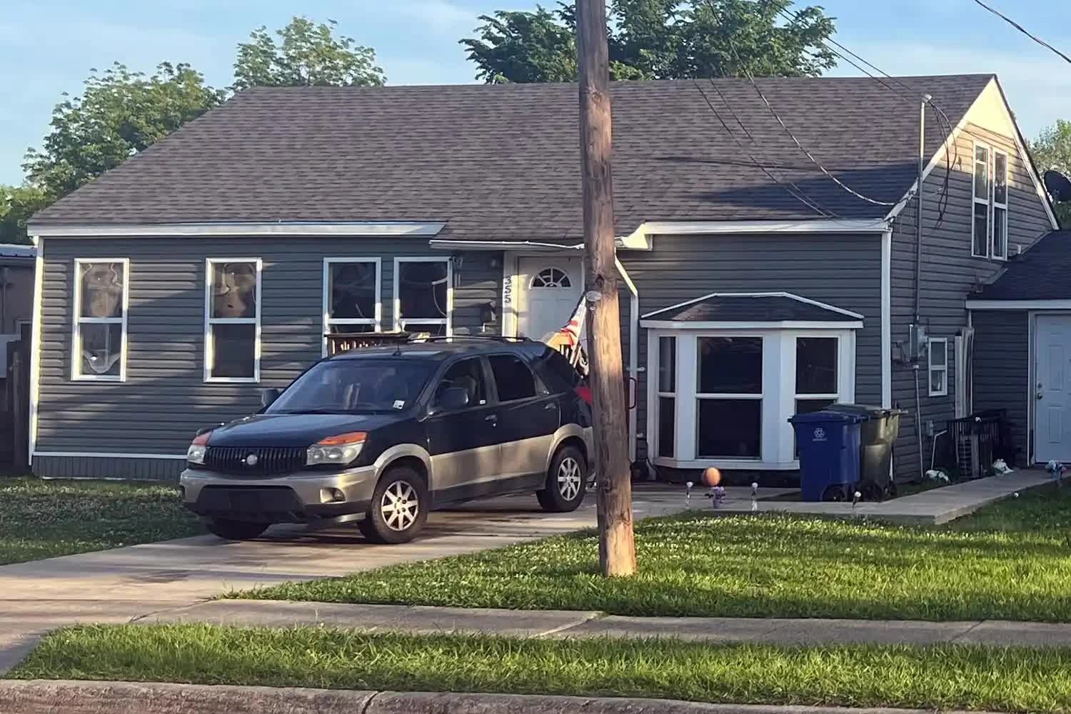 21-1776755018-vu-8-tre-em-bi-sat-hai-cung-2-phu-nu-bi-thuong-canh-sat-phat-hien-mau-va-thi-the-o-khap-noi