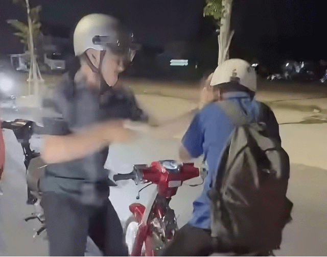 Ga-dan-ong-danh-nam-thanh-nien-2