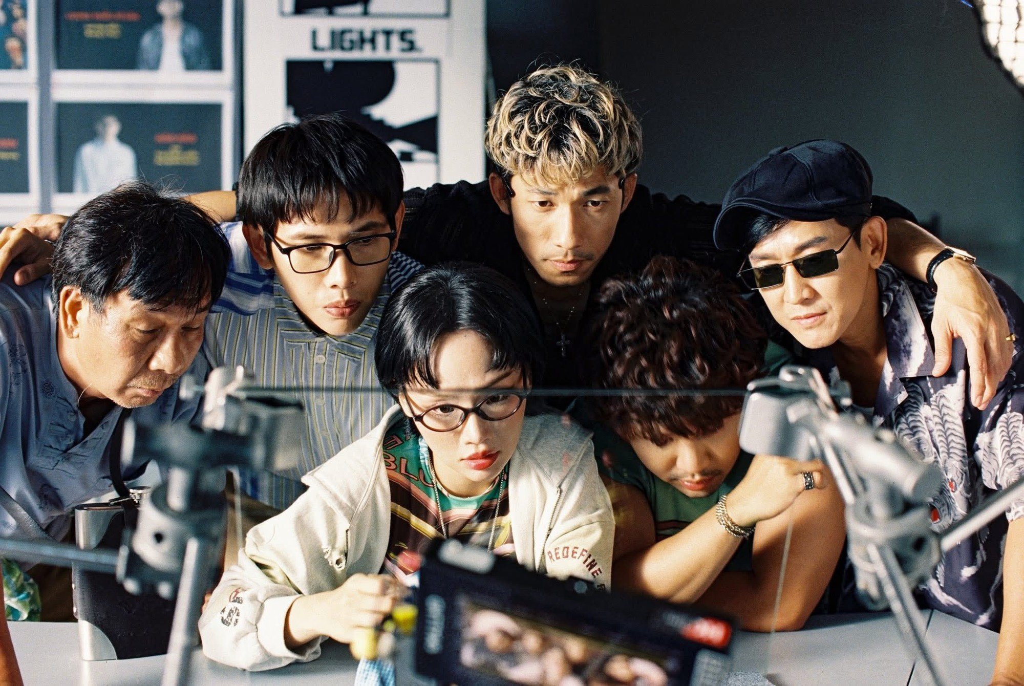 23-1776930374-duong-dua-phim-viet-dip-le-304-cuoc-canh-tranh-chua-tung-co-kinh-di-chiem-uu-the