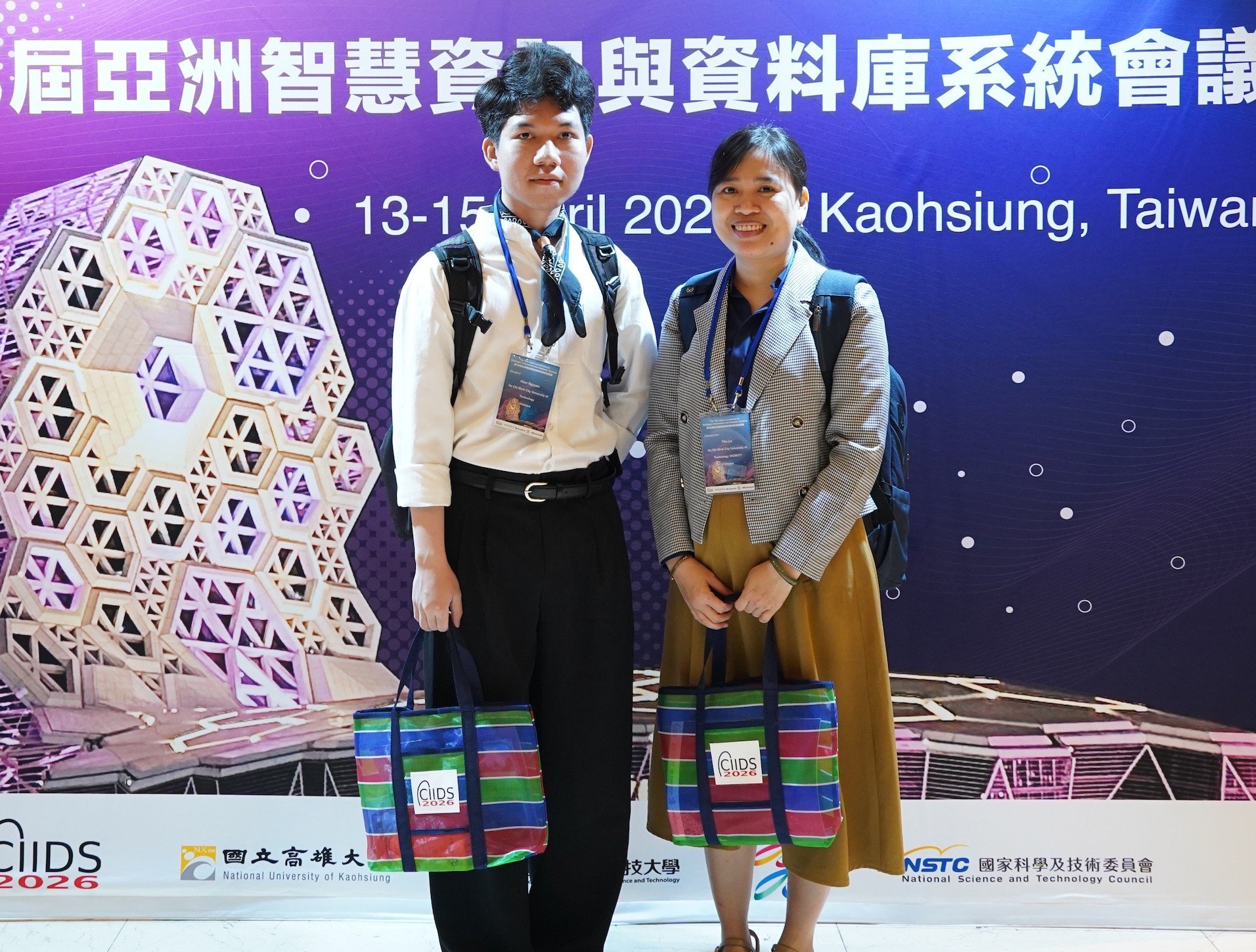 24-1777014845-nam-sinh-bach-khoa-gay-an-tuong-khi-tot-nghiep-som-nganh-hot-voi-diem-do-an-gan-tuyet-doi