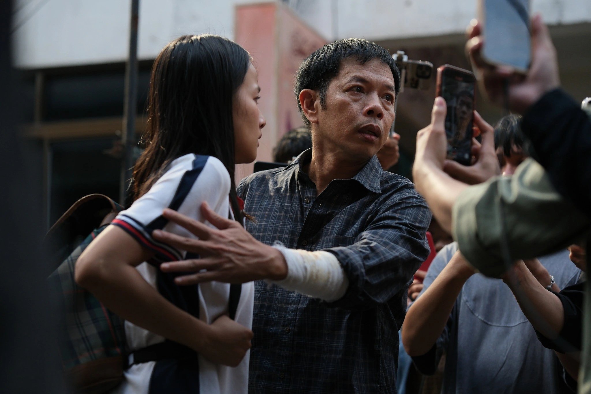 24-1777016375-heo-nam-mong-chiem-ngoi-vuong-phong-ve-304-phim-cua-thai-hoa-bat-ngo-hut-hoi