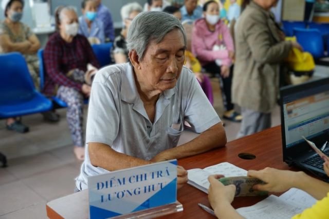 chi-tra-luong-huu-tu-1-7