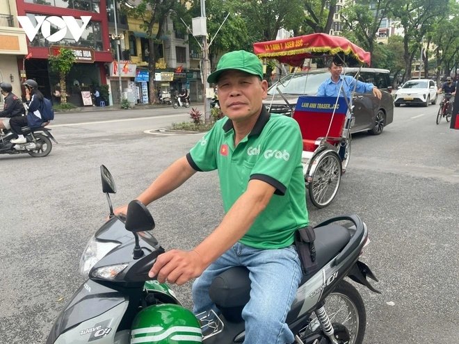 25-1777105515-cam-xe-xang-vao-pho-co-ha-noi-loi-ich-moi-truong-va-bai-toan-muu-sinh