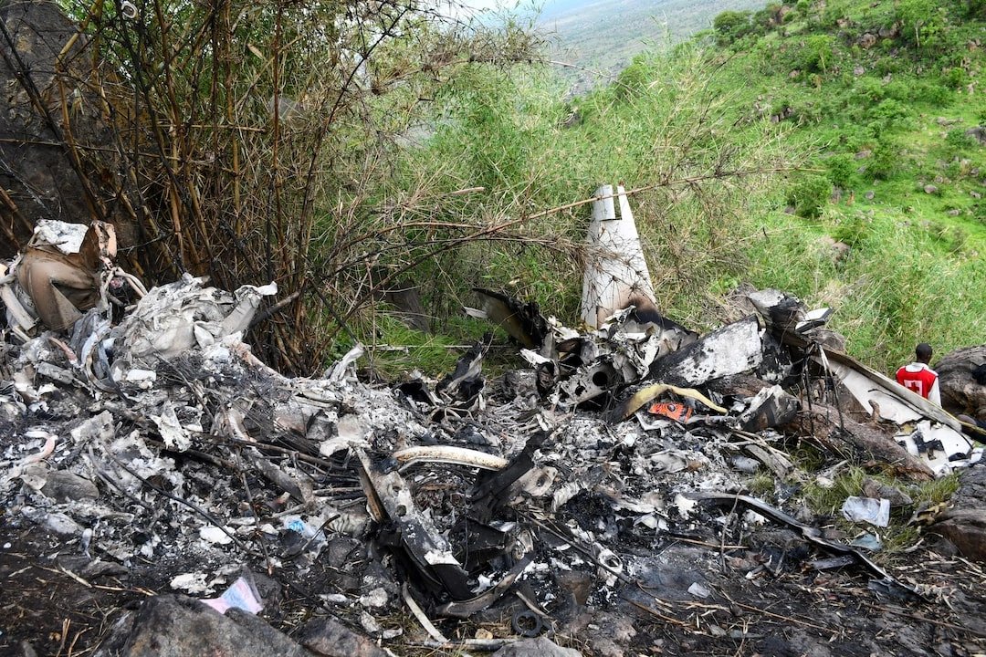 28-1777351115-may-bay-lao-xuong-nui-o-nam-sudan-toan-bo-nan-nhan-tu-vong-trong-bien-lua