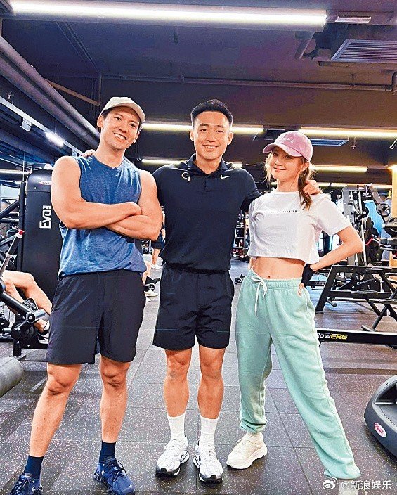 Thái Trác Nghiên công bố cưới 