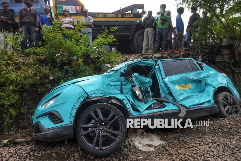 28-1777375620-hang-xe-green-sm-phan-hoi-ve-thong-tin-taxi-lien-quan-den-vu-va-cham-tau-hoa-tai-indonesia