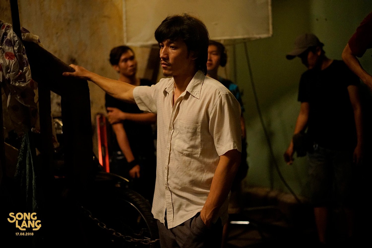 30-1777533989-nghich-ly-lien-binh-phat-thi-de-van-nguoi-me-nhung-cu-dong-phim-la-lo