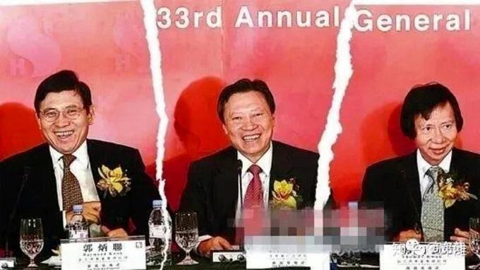 30-1777537219-gia-toc-ty-phu-hong-kong-khi-hao-mon-ruc-ro-lun-bai-boi-bi-kich-noi-da-nau-thit