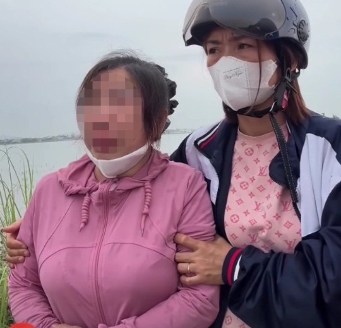 30-1777547724-noi-dau-that-long-ben-thi-the-nam-thanh-nien-troi-dat-vao-bo-bien-ha-tinh