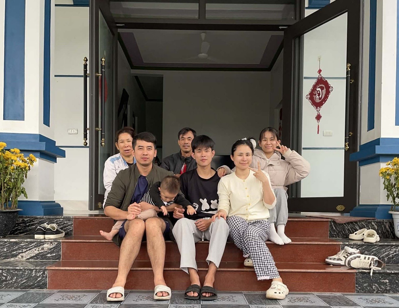 03-1777771961-tu-bo-vuc-bo-hoc-den-tu-chu-tai-chinh-hanh-trinh-ben-bi-cua-co-gai-9x-vuot-ngheo