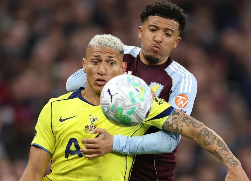 04-1777850253-tottenham-gay-dia-chan-tai-villa-park-thoat-khoi-vung-nguy-hiem