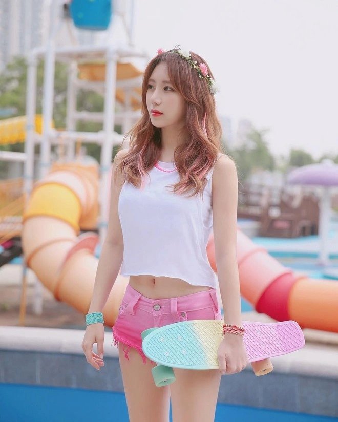 04-1777854530-nhan-sac-van-nguoi-me-cua-vo-ma-dong-seok-sau-gan-10-nam-song-kin-tieng