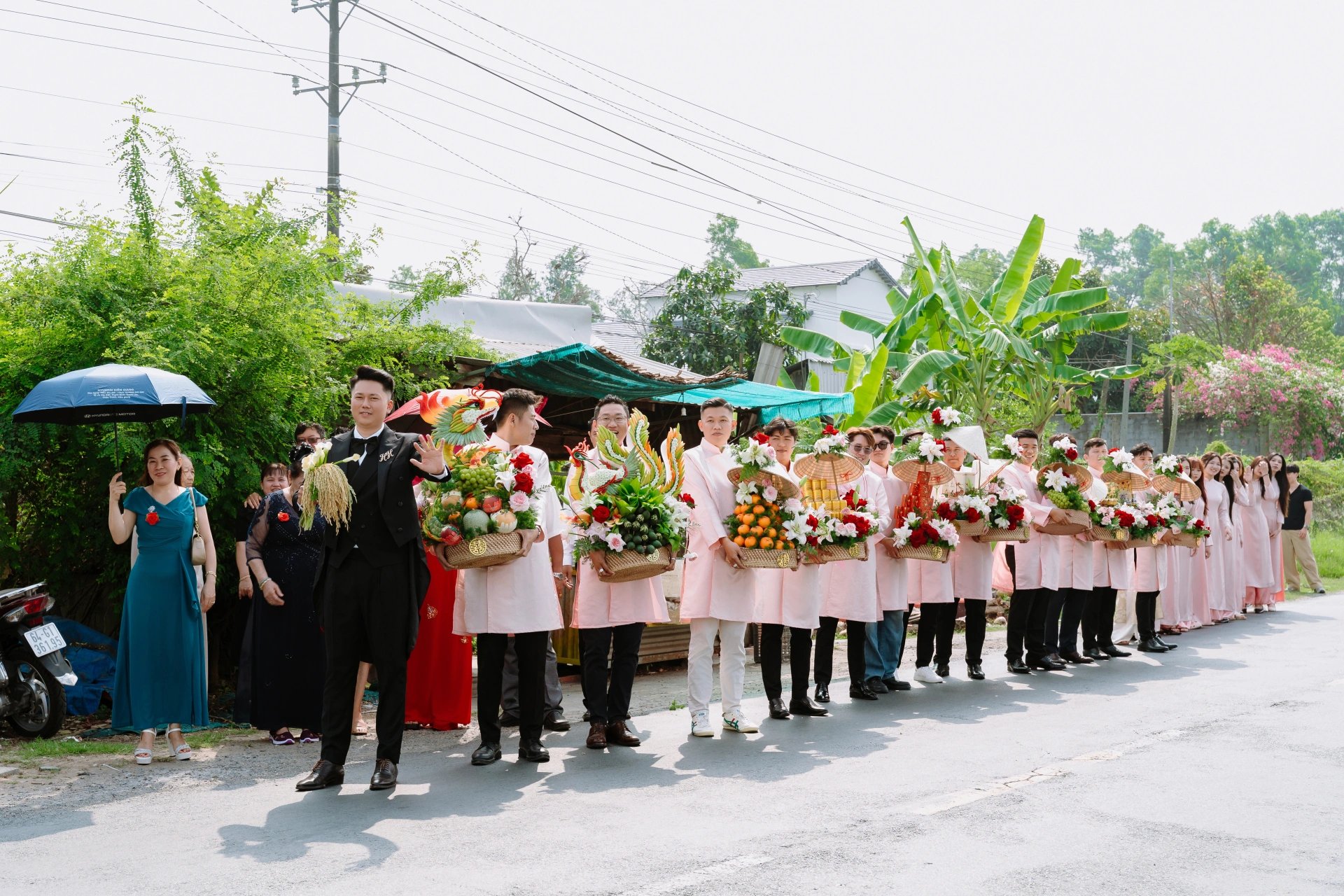 07-1778137545-doc-dao-bo-hoa-cuoi-lua-chin-cui-dau-va-chuyen-tinh-4-nam-cua-co-dau-mien-tay