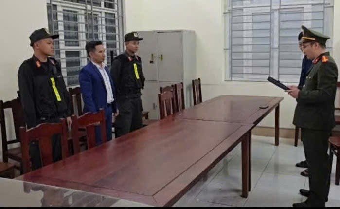 08-1778197741-duong-day-cap-chung-chi-tieng-anh-gia-cho-80000-nguoi-hoat-dong-nhu-the-nao