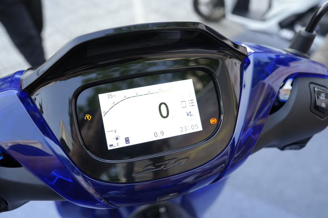 09-1778318787-honda-sh-vetro-blue-cap-ben-viet-nam-gia-hon-200-trieu-dong-gay-chu-y