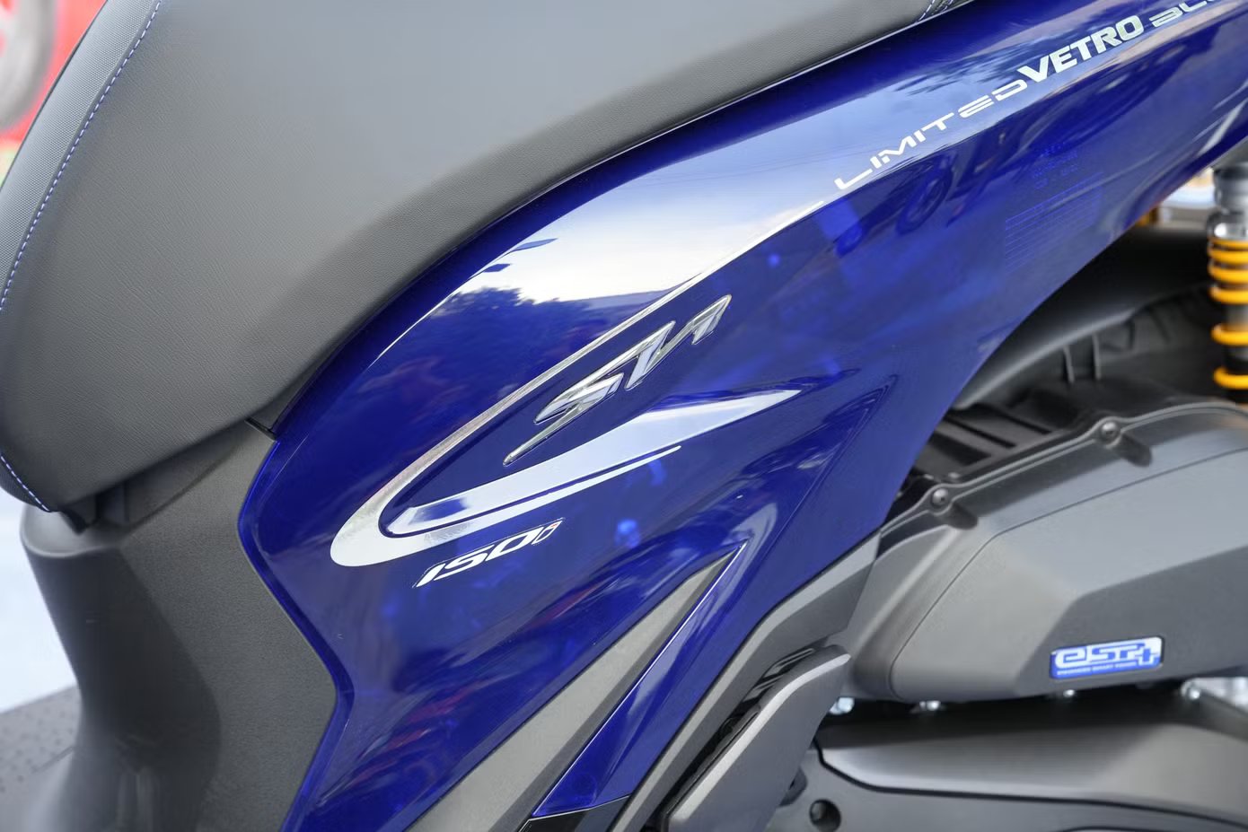 09-1778318788-honda-sh-vetro-blue-cap-ben-viet-nam-gia-hon-200-trieu-dong-gay-chu-y