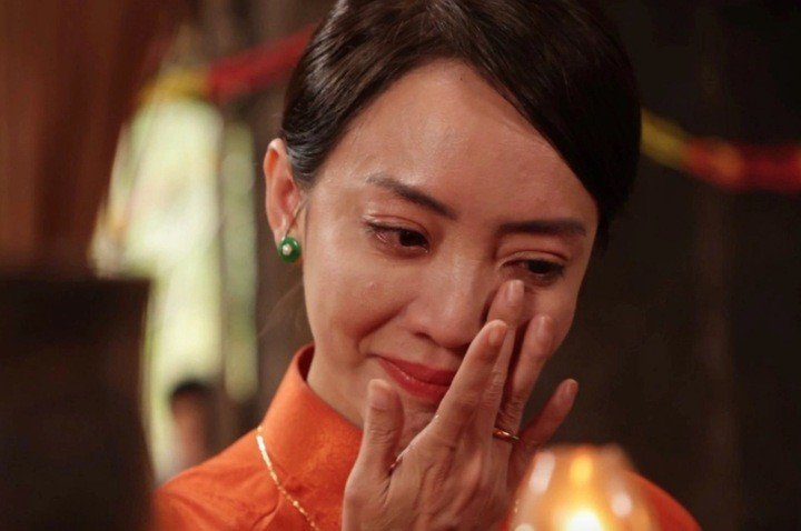 13-1778642266-mat-toi-sau-hao-quang-phong-ve-nhieu-dao-dien-viet-trang-tay-ban-nha-tra-no-vi-phim-that-bai