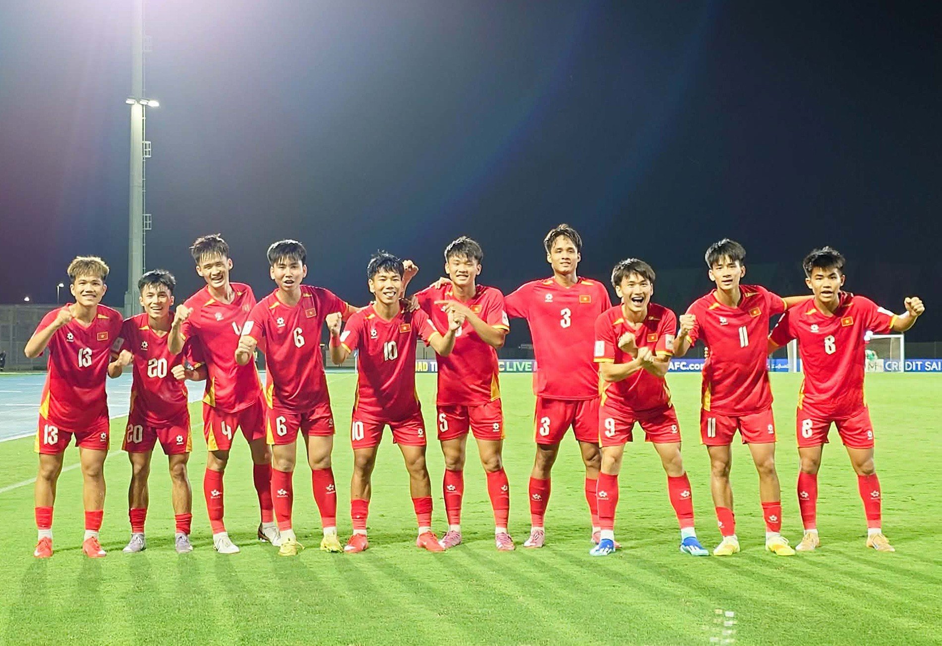 14-1778713591-ky-tich-tai-saudi-arabia-viet-nam-ha-uae-chinh-thuc-gianh-ve-du-u17-world-cup