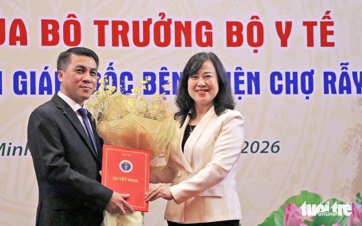 14-1778741395-tan-giam-doc-benh-vien-cho-ray-tu-cau-hoc-tro-vung-dao-xa-den-hanh-trinh-gan-30-nam-voi-nganh-y